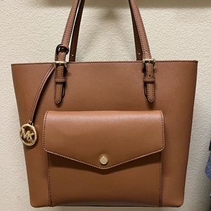 Michael Kors Jet Set Acorn
